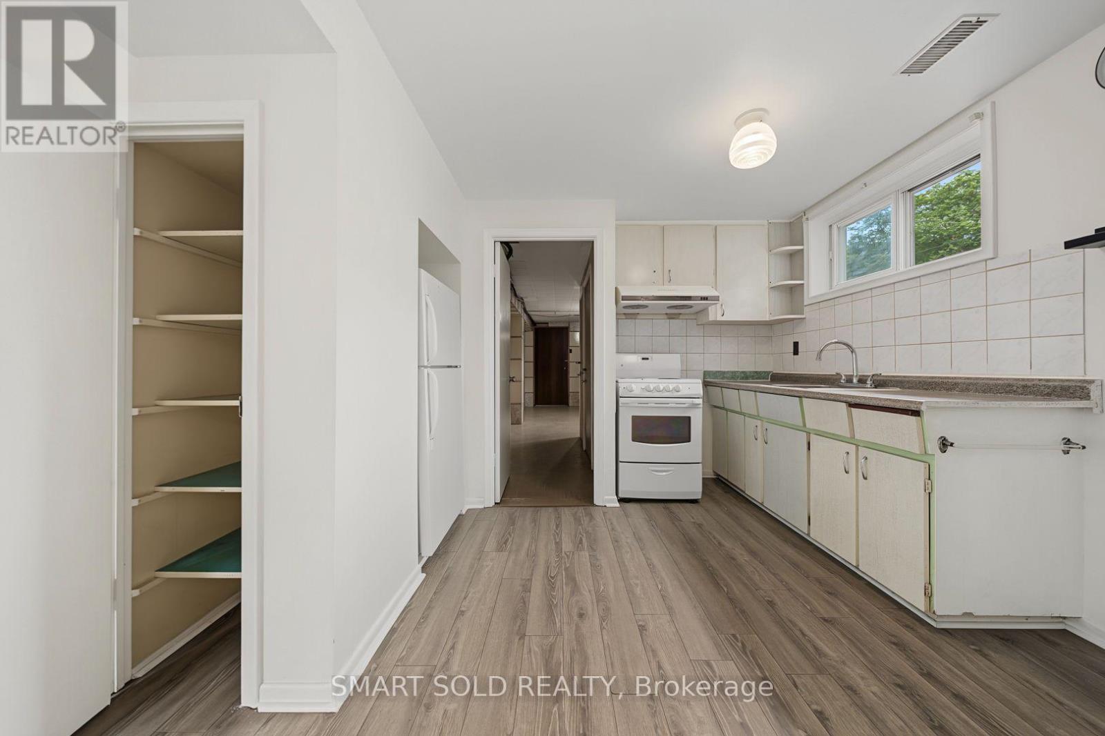 1 CAMEO CRESCENT - 30