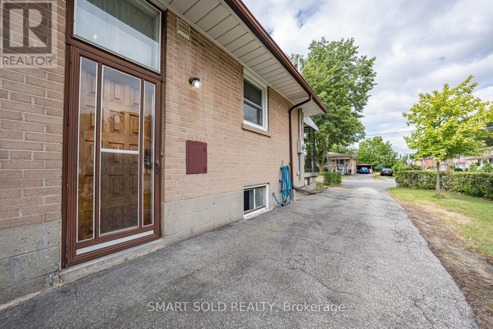 1 CAMEO CRESCENT - 37