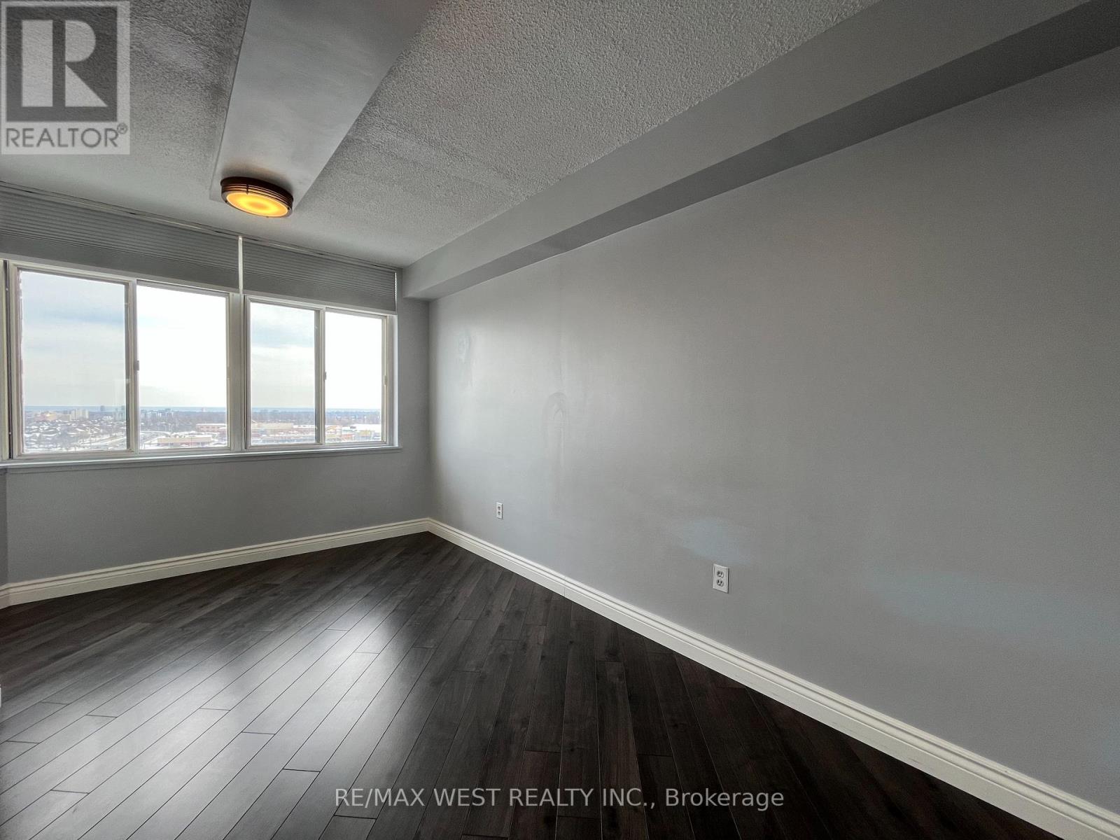 #1007 300 WEBB DRIVE - 8