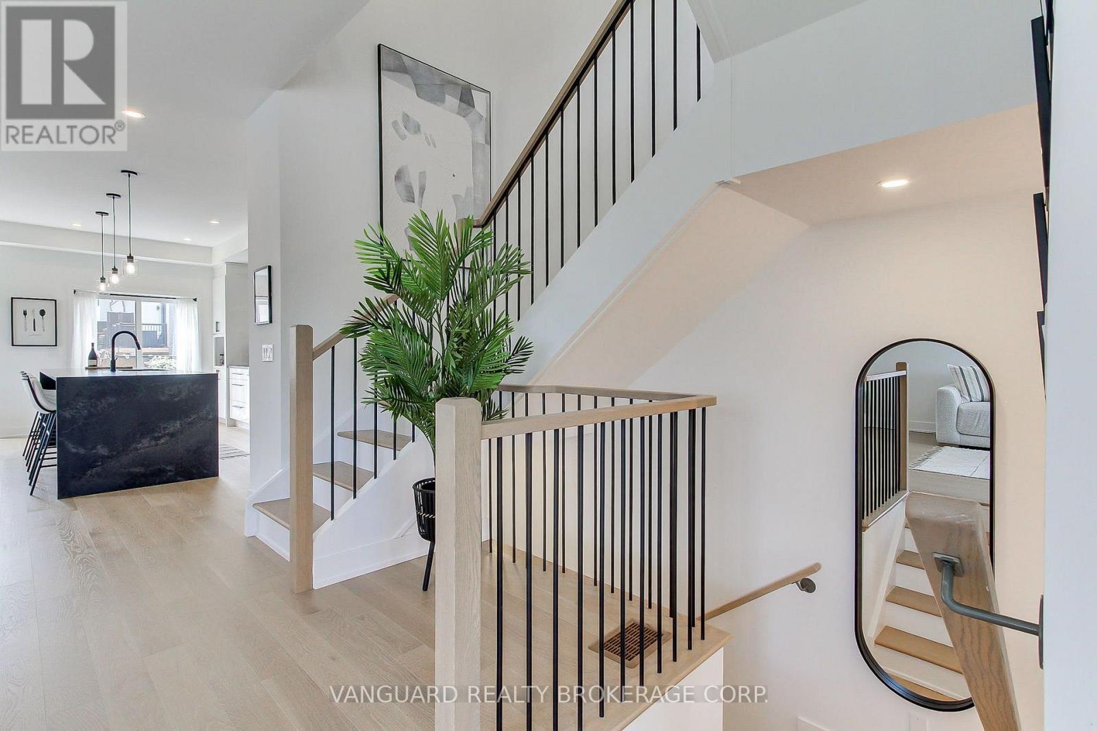 146 LANDSBRIDGE STREET - 2