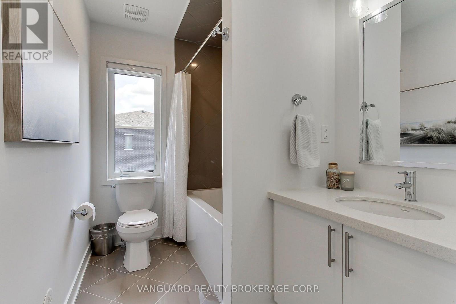 146 LANDSBRIDGE STREET - 25