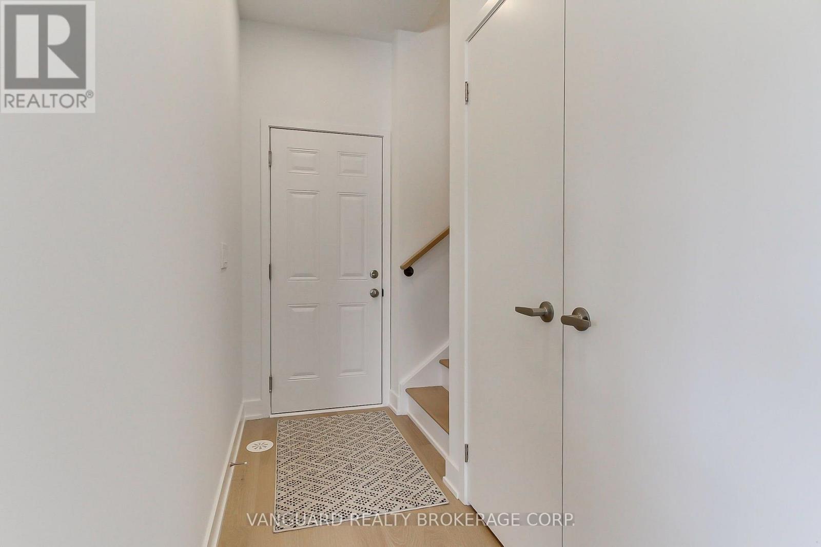 146 LANDSBRIDGE STREET - 28