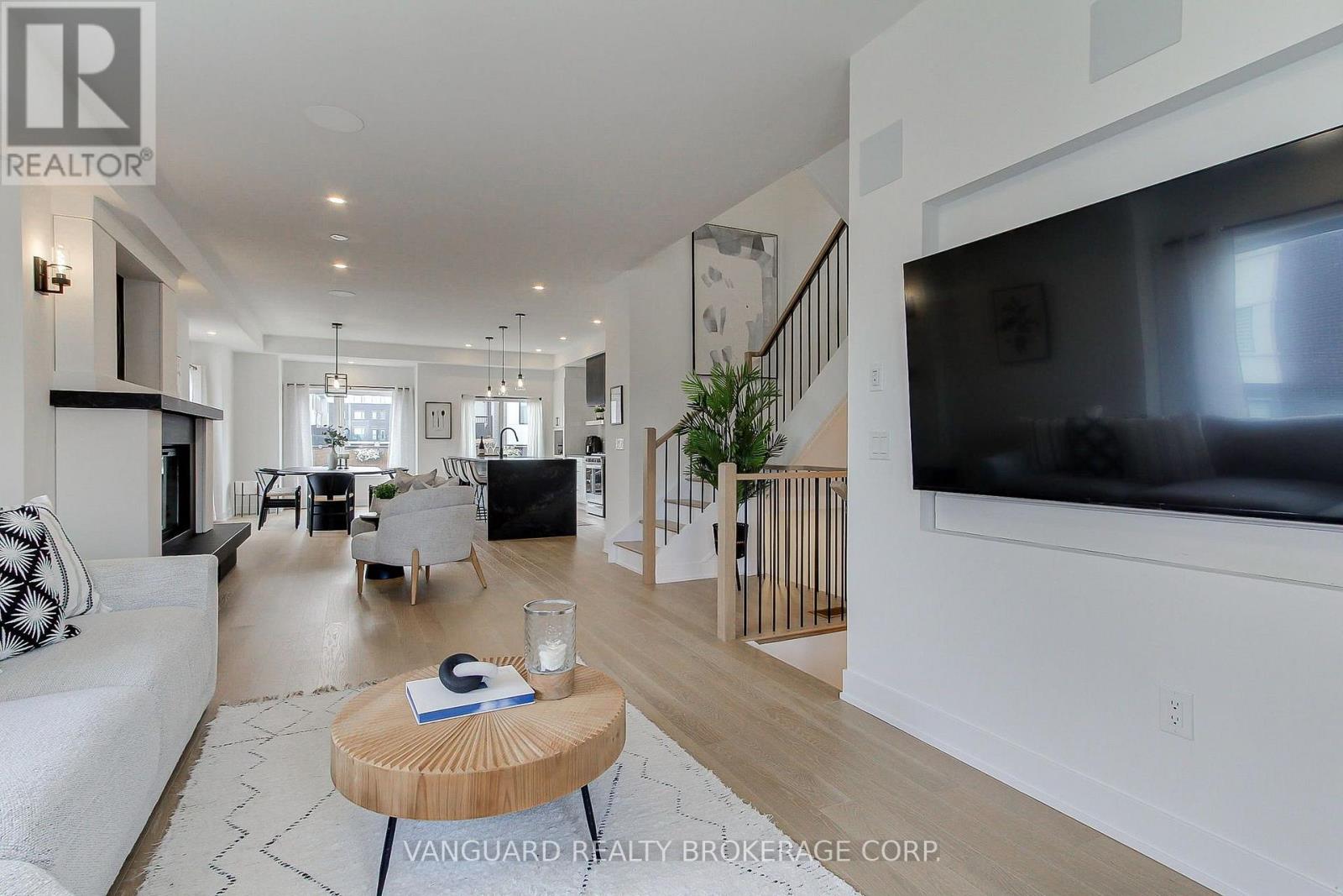 146 LANDSBRIDGE STREET - 4