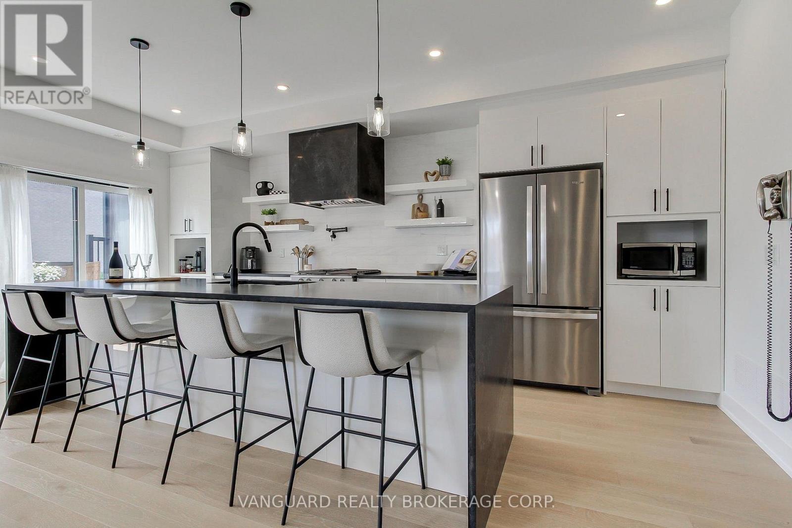 146 LANDSBRIDGE STREET - 8
