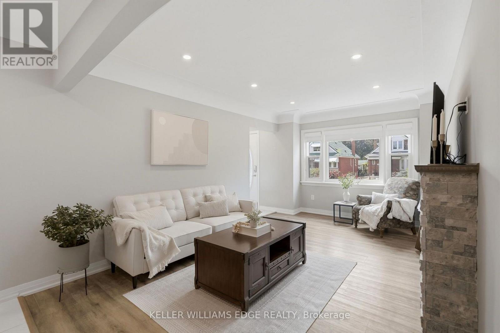 127 TRAGINA AVENUE S - 4