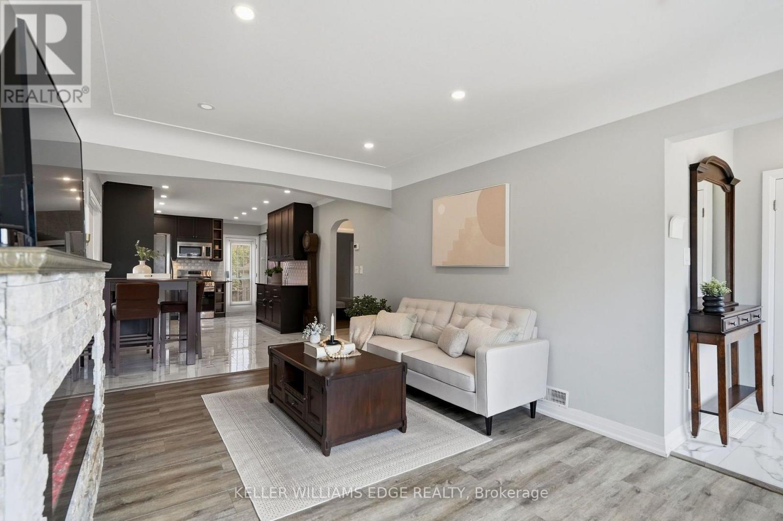 127 TRAGINA AVENUE S - 8
