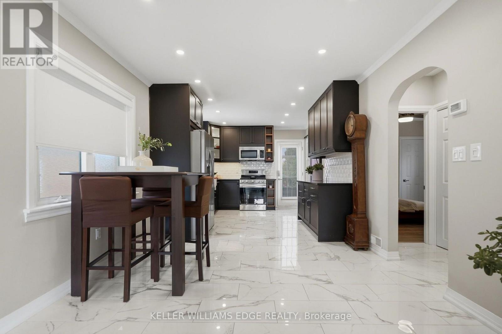 127 TRAGINA AVENUE S - 9