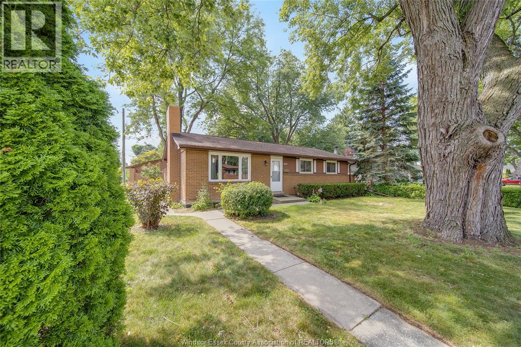 2979 ORION CRESCENT - 1