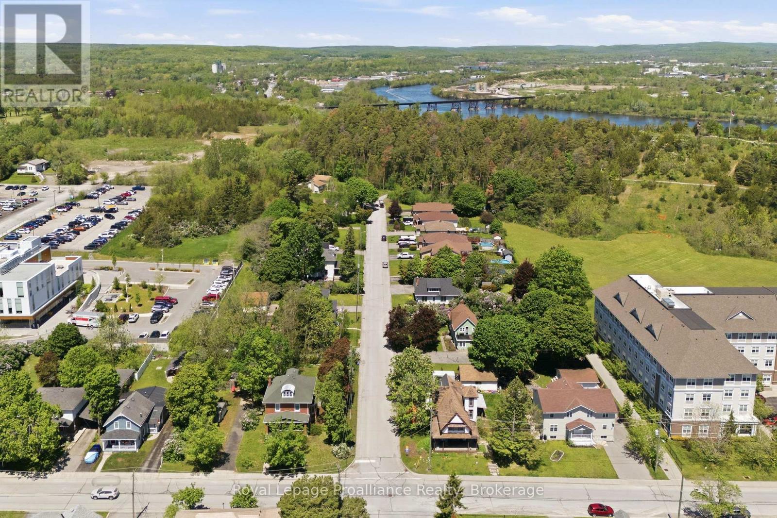 195 MACLELLAN AVENUE - 49