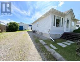 Bedroom 3 - 16 Ontario Street, Kapuskasing, ON P5N2J5 Photo 6