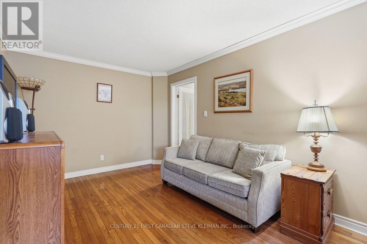39 MARTINET AVENUE - Image 16