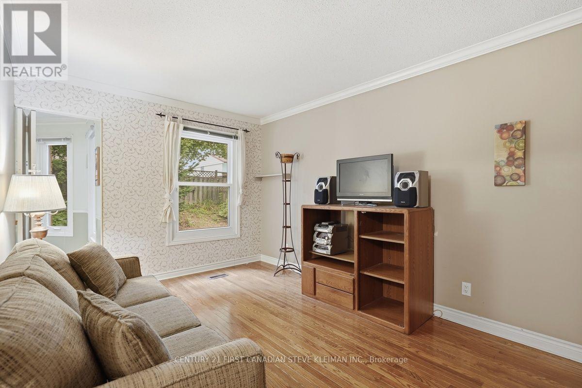 39 MARTINET AVENUE - Image 17