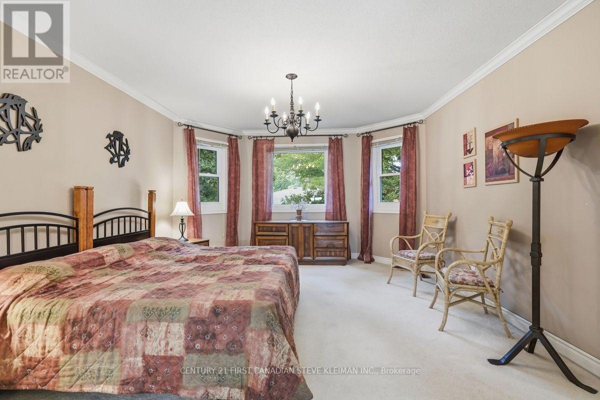 39 MARTINET AVENUE - Image 22