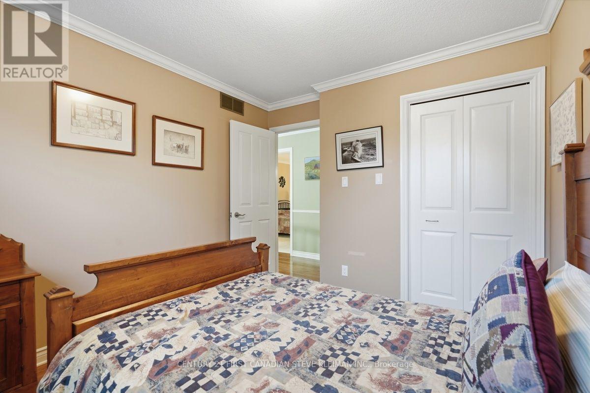 39 MARTINET AVENUE - Image 28