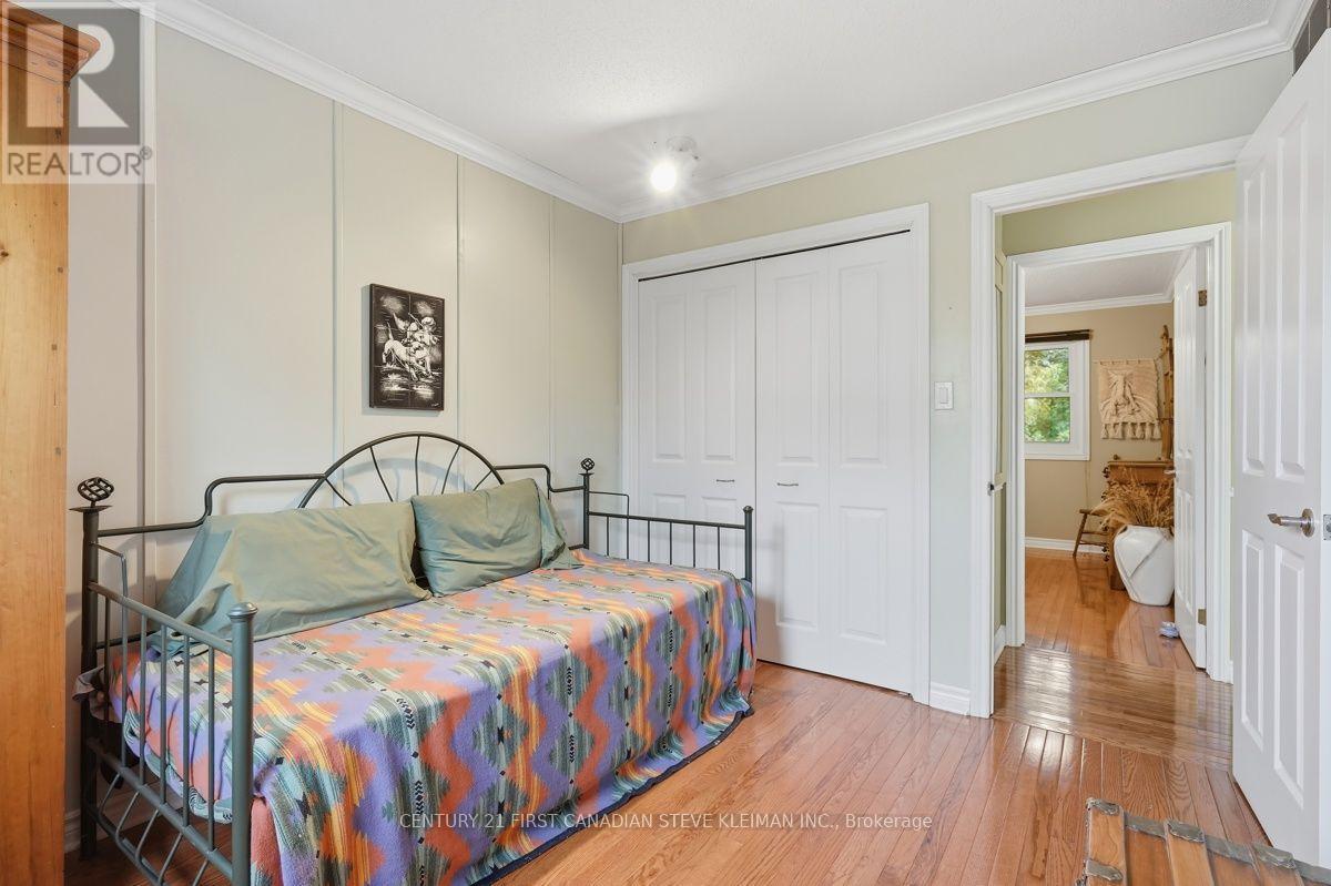 39 MARTINET AVENUE - Image 30