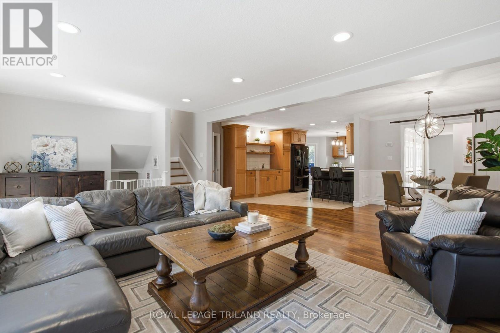 5 QUEEN MARY CRESCENT - 10