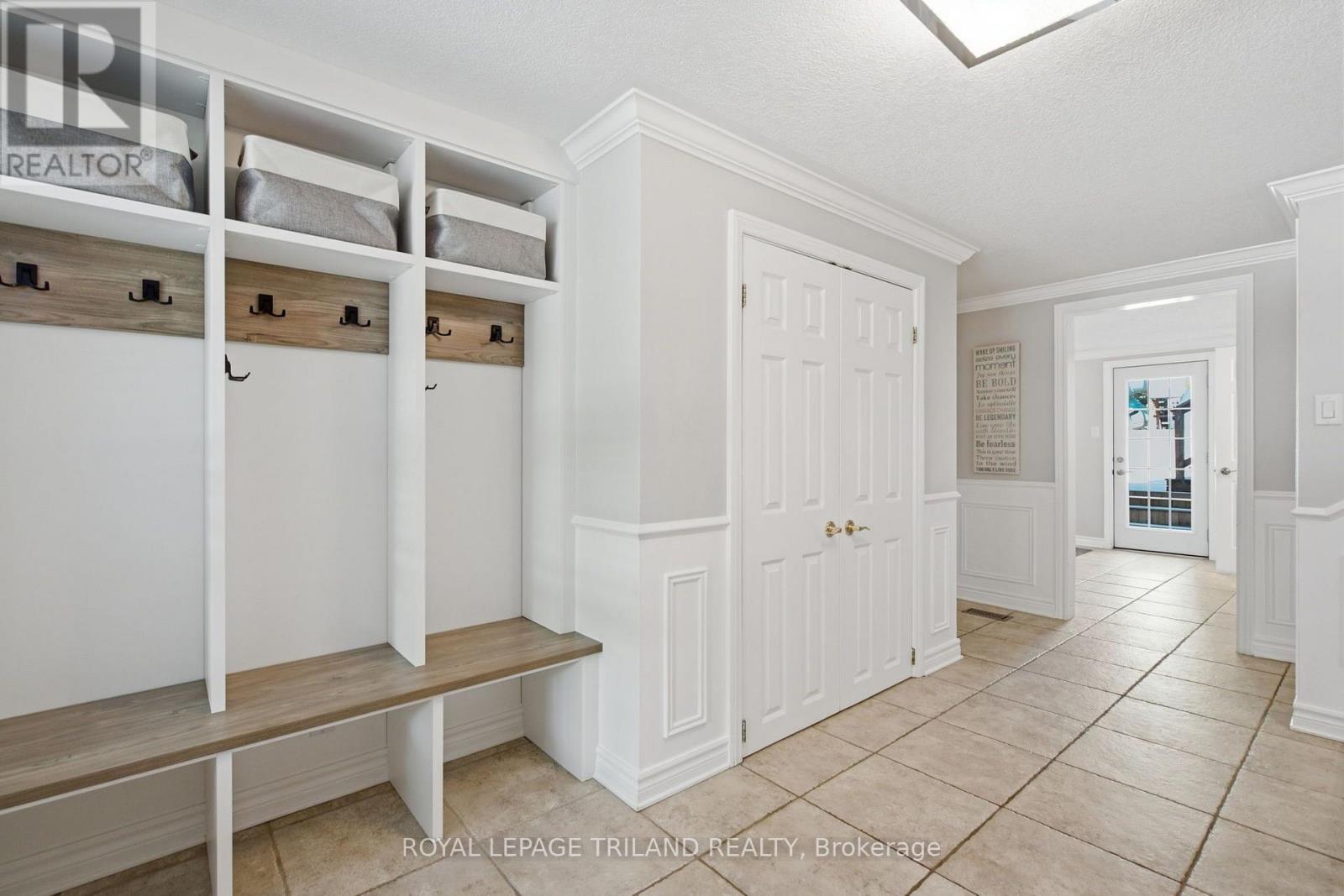 5 QUEEN MARY CRESCENT - 4