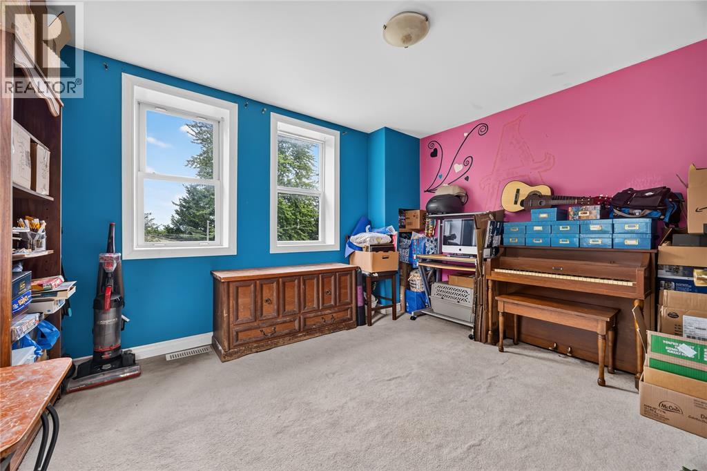 4490 CHURCHILL LINE - 10