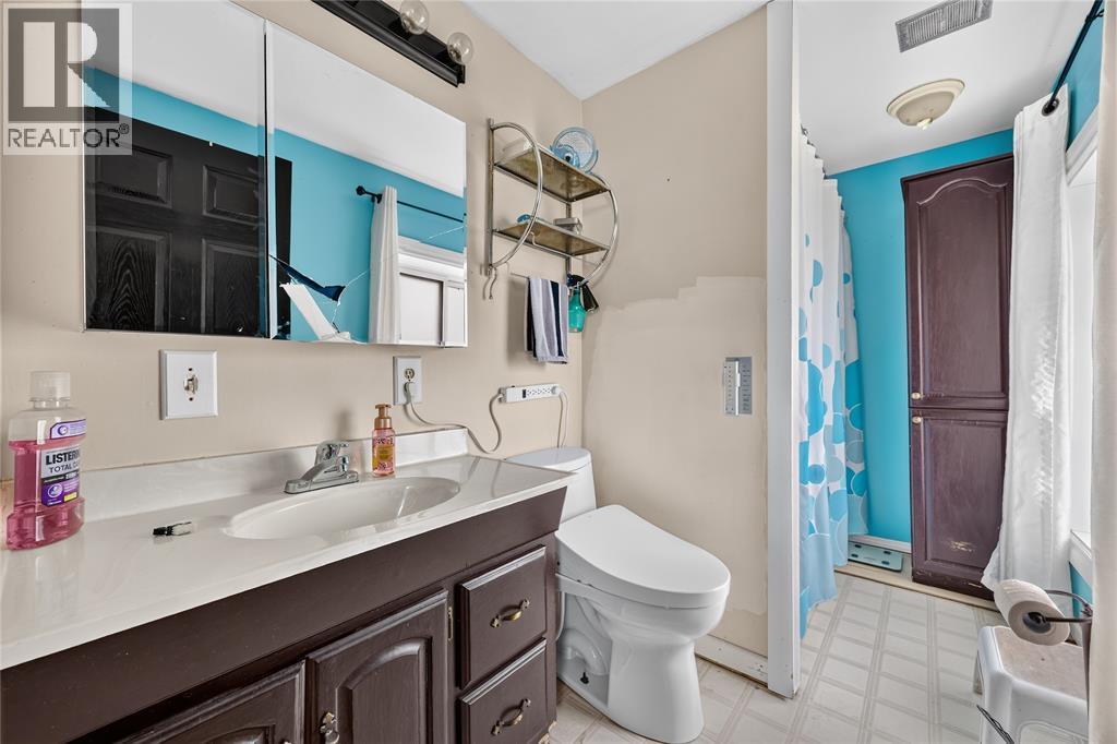 4490 CHURCHILL LINE - 12