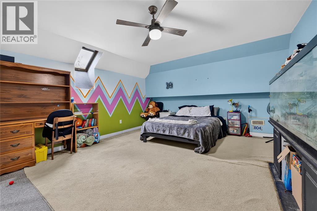 4490 CHURCHILL LINE - 15