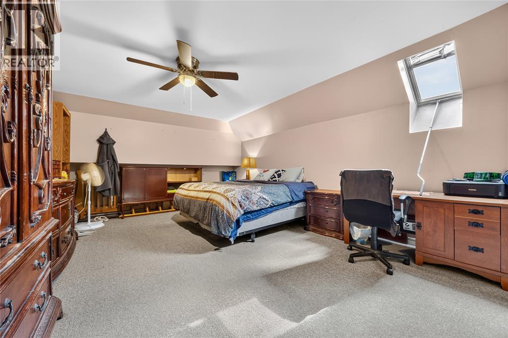 4490 CHURCHILL LINE - 18
