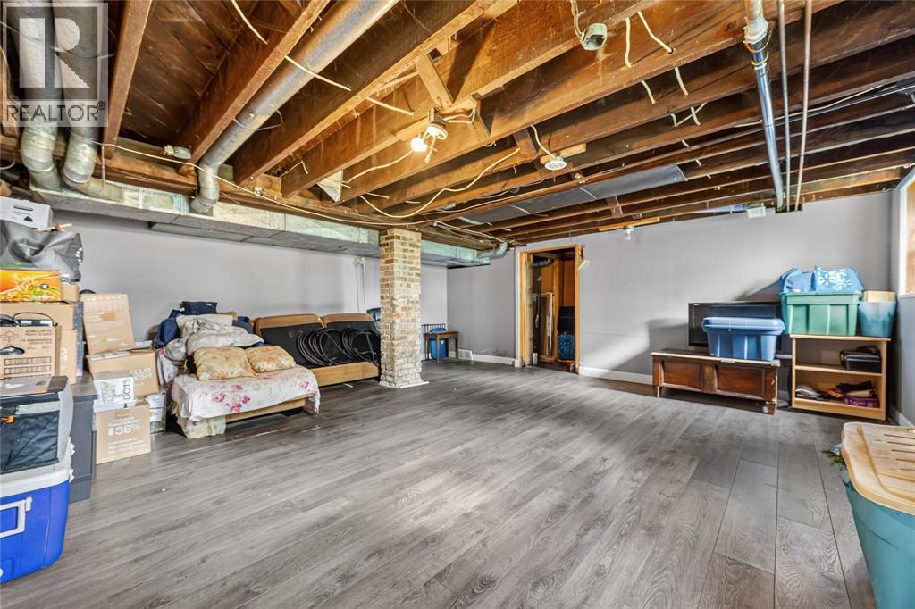 4490 CHURCHILL LINE - 21
