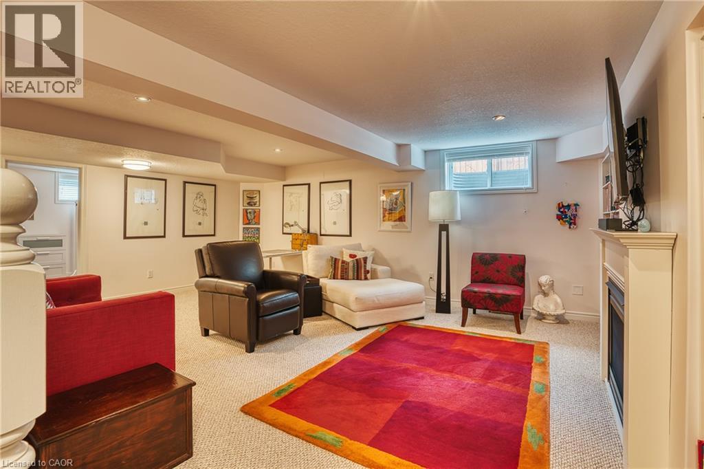 #1 855 WALLACE Avenue S - 23