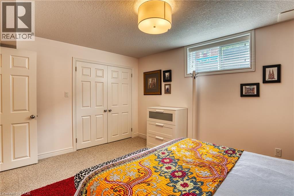 #1 855 WALLACE Avenue S - 27