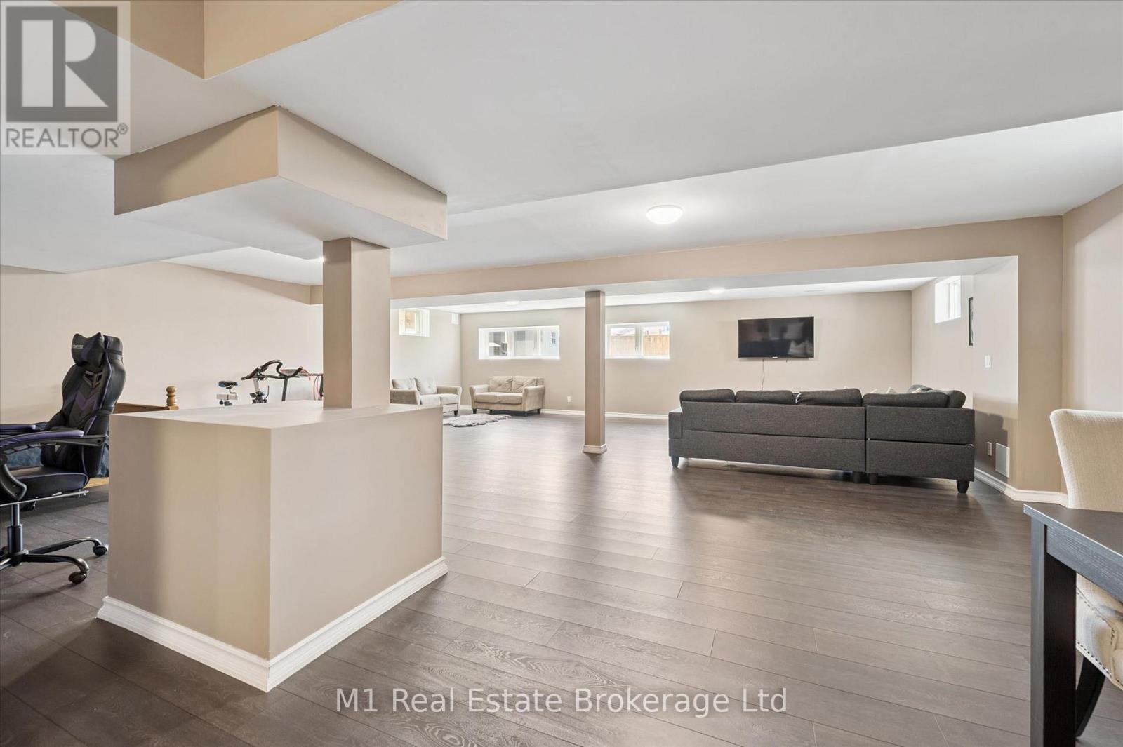 135 FARLEY ROAD - 18
