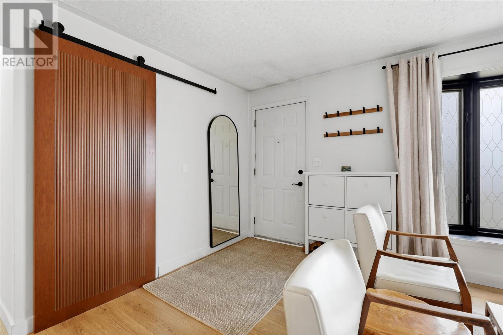 85 Anna ST - 4
