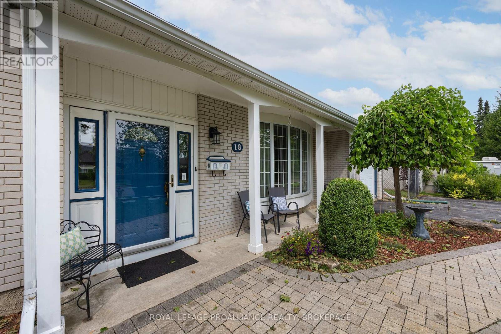 18 CASTERTON AVENUE - 3