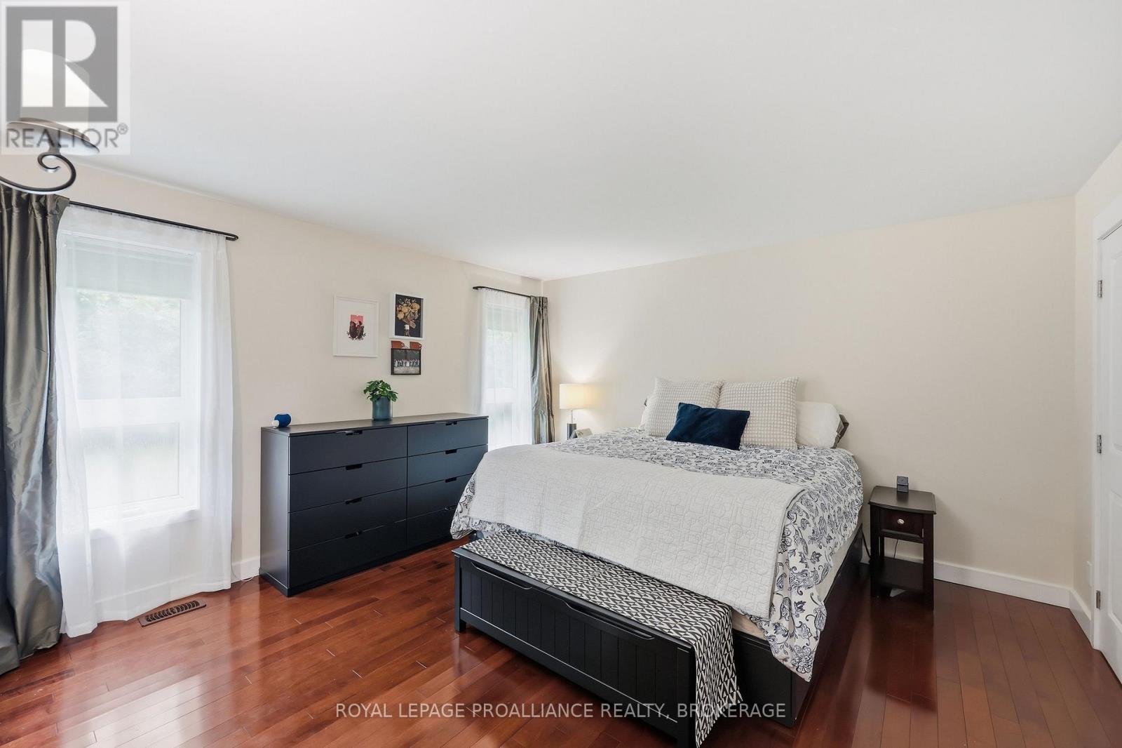 124 PARK STREET - 18