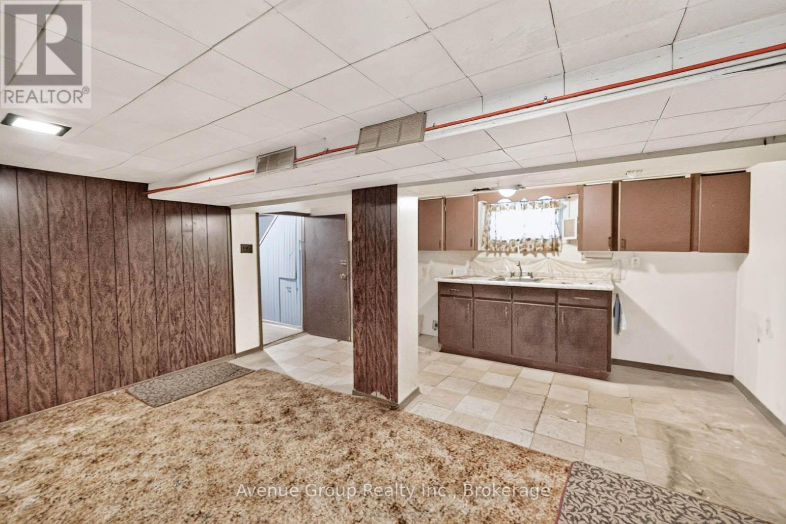 1 WARLAND AVENUE - 32