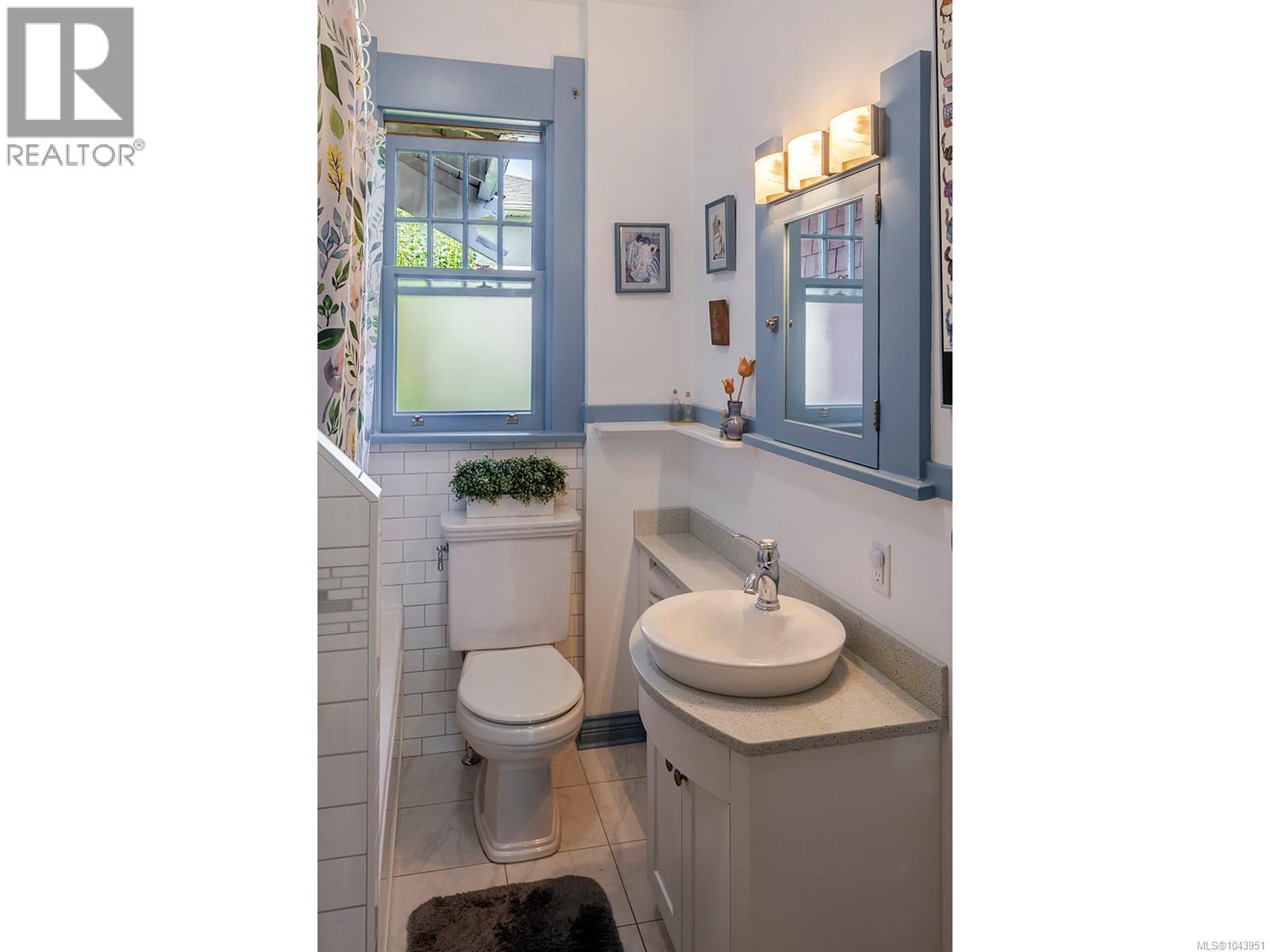 1630 Pinewood Ave - 19