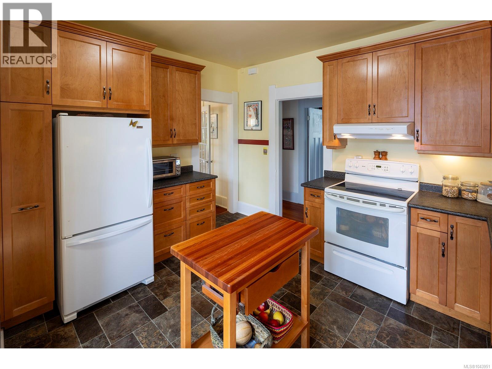 1630 Pinewood Ave - 22