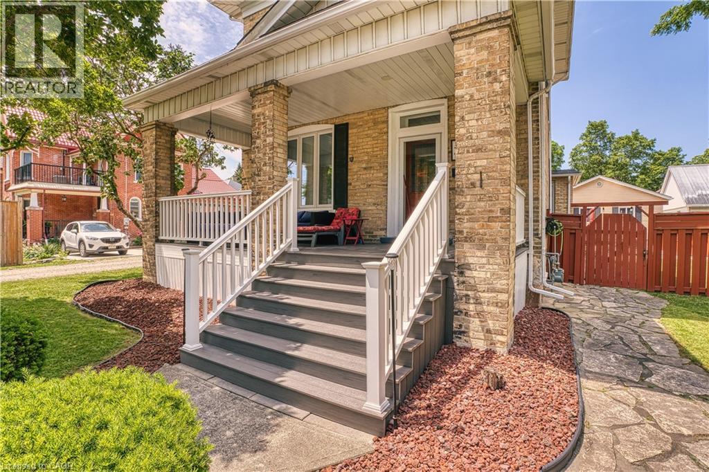 459 WALLACE Avenue N - 6