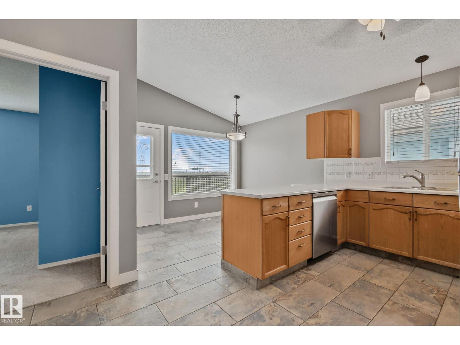 867 BLACKLOCK WY SW - 6