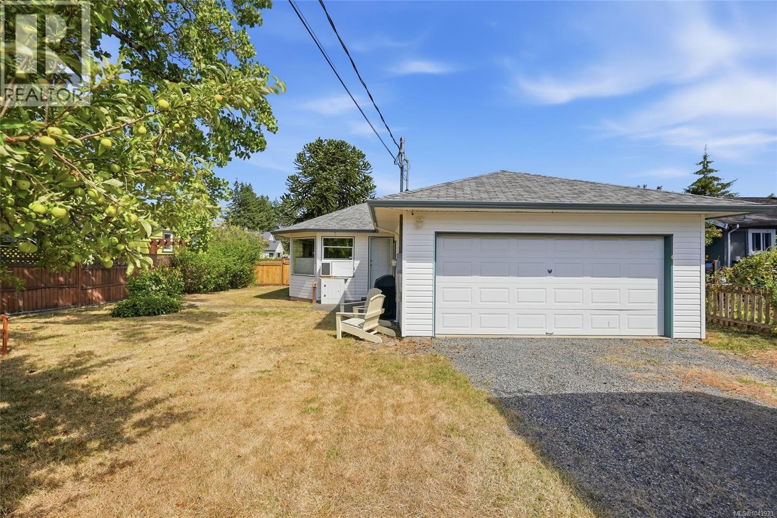 403 Watfield Ave - 1
