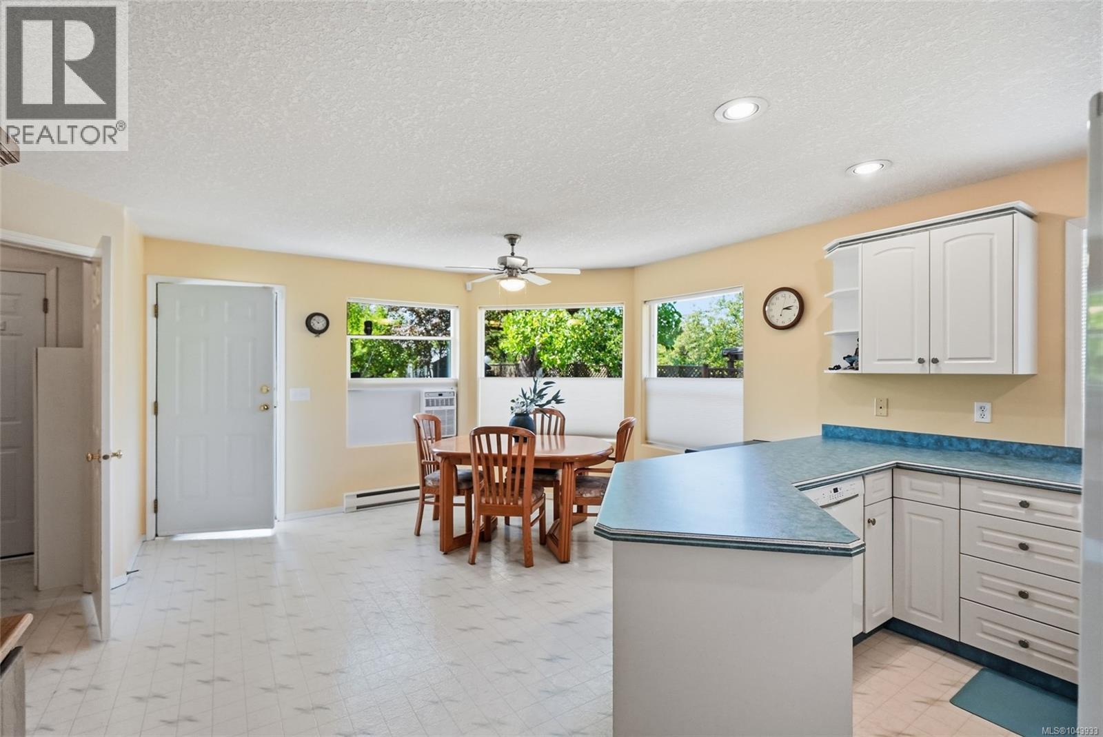 403 Watfield Ave - 13