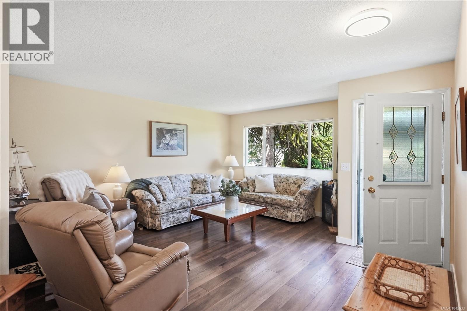 403 Watfield Ave - 4