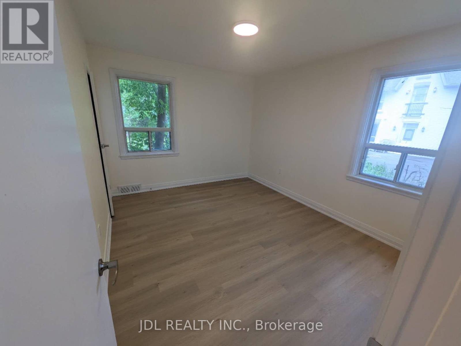 7900 YONGE STREET - 10