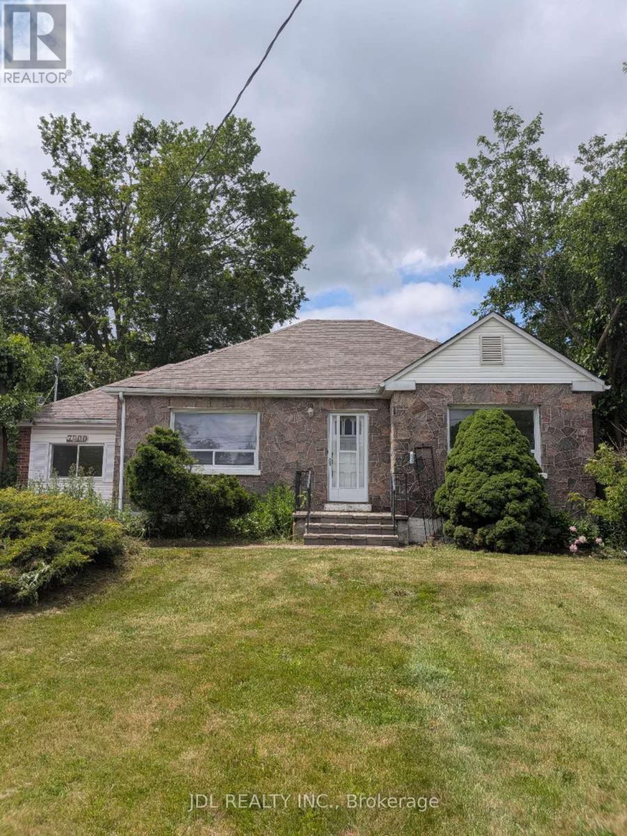 7900 YONGE STREET - 2