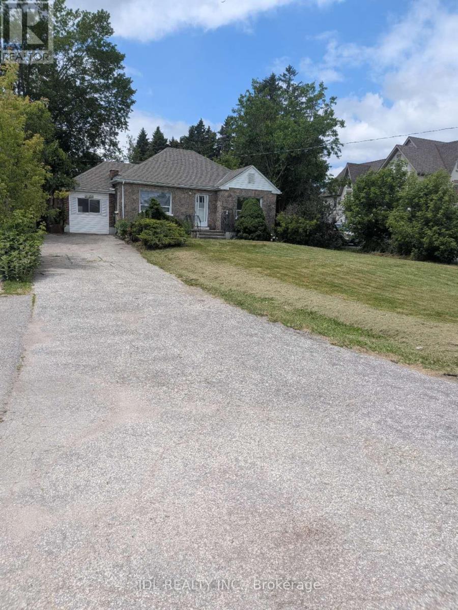 7900 YONGE STREET - 3