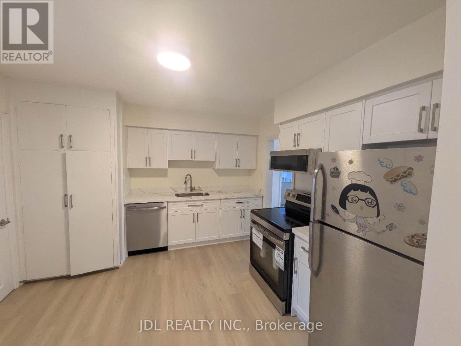 7900 YONGE STREET - 5