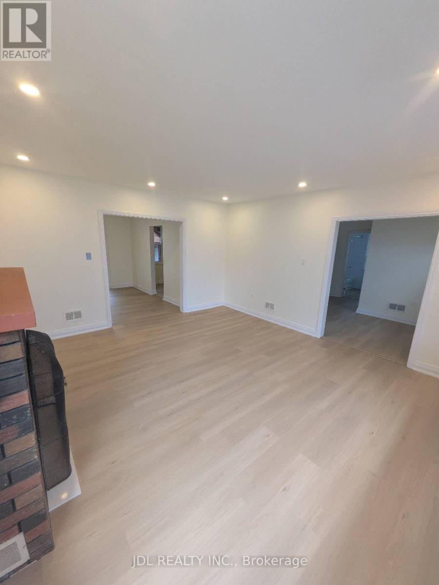 7900 YONGE STREET - 6