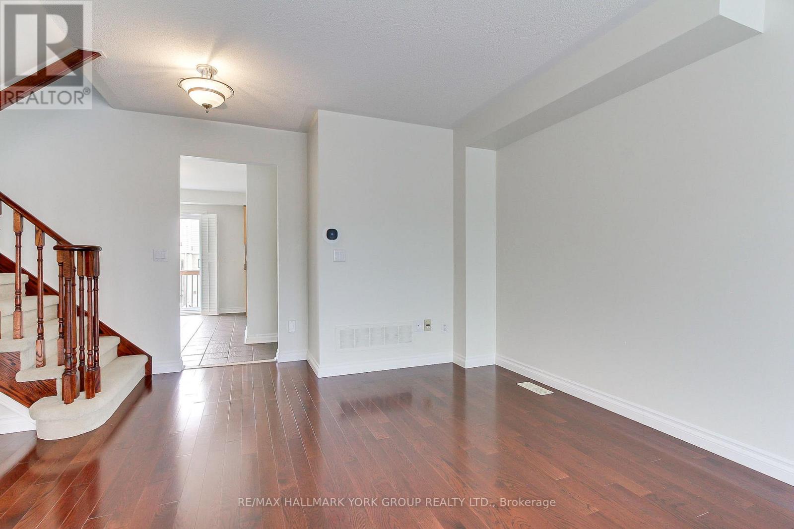 39 MILLCLIFF CIRCLE - 35