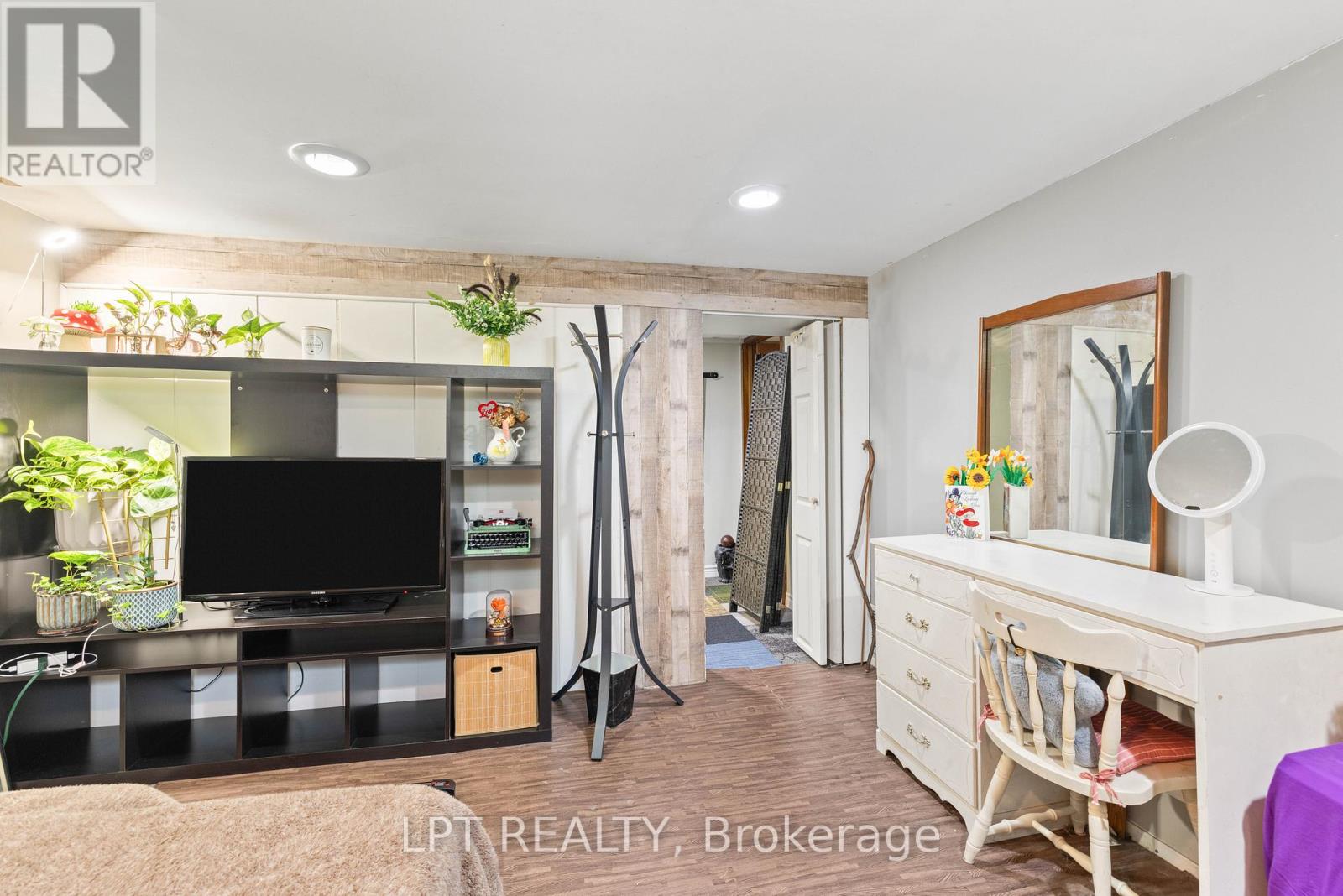 98 DON MOR DRIVE - 26