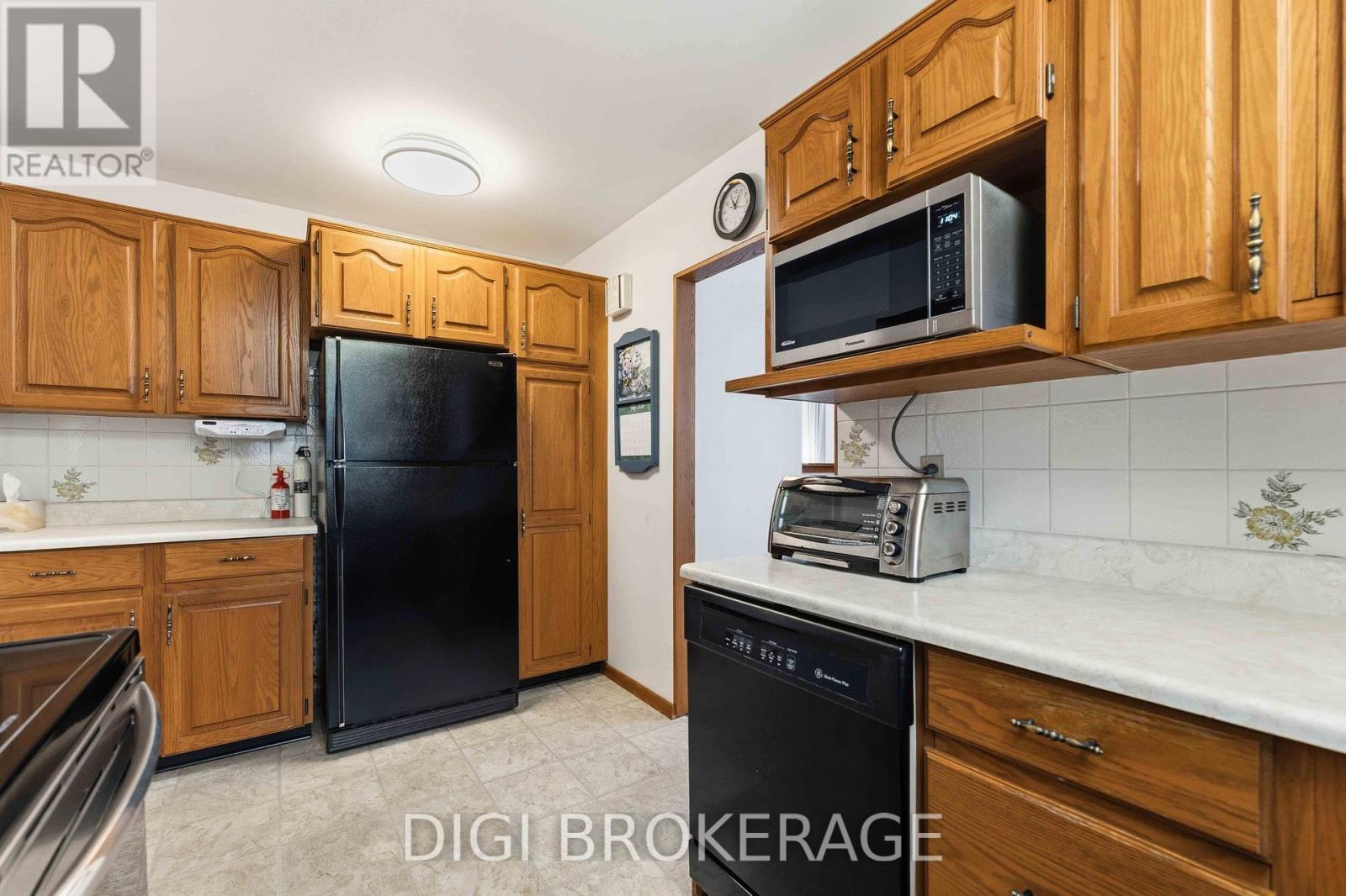 737 SOUTHMORE DRIVE W - Image 21