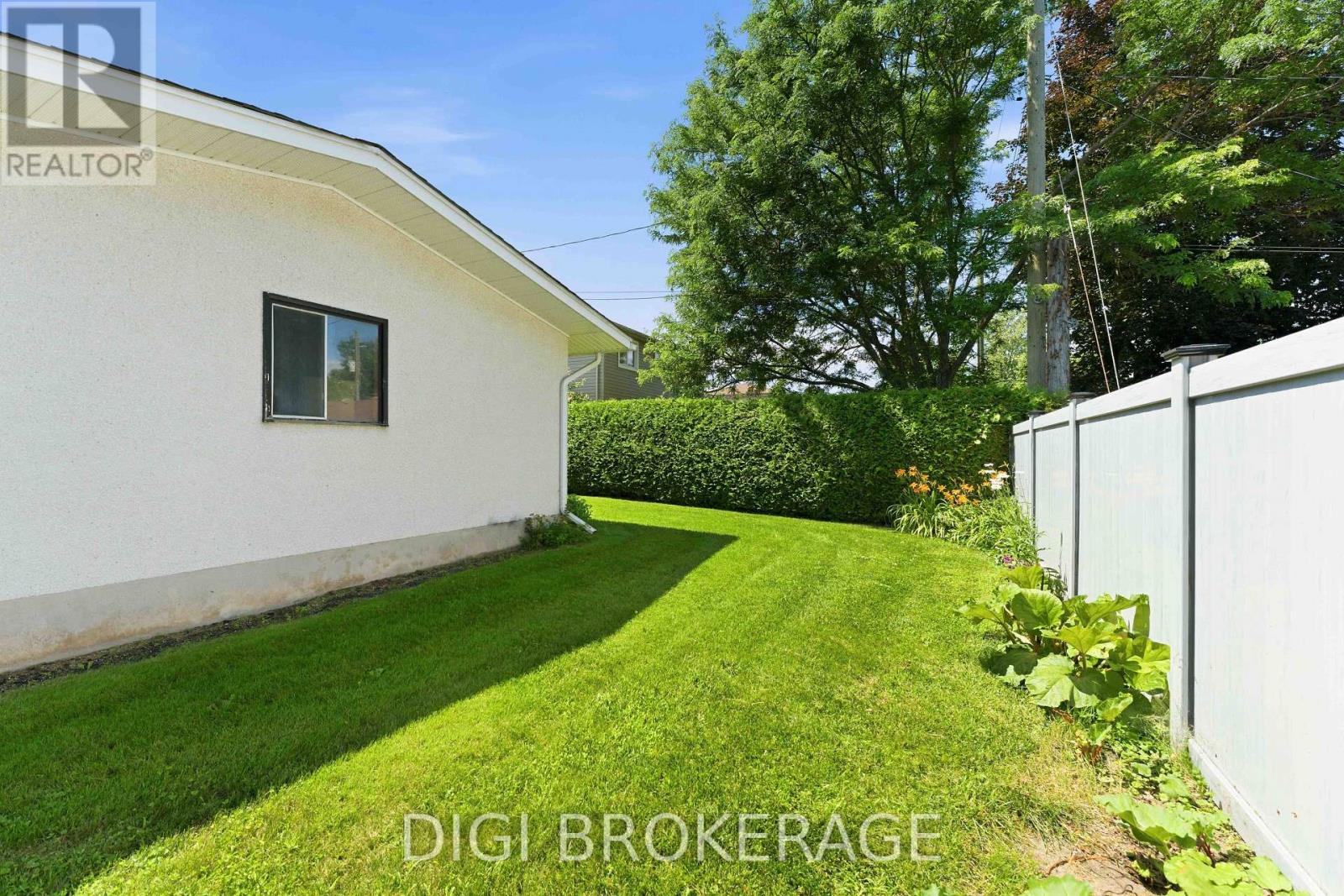 737 SOUTHMORE DRIVE W - Image 47