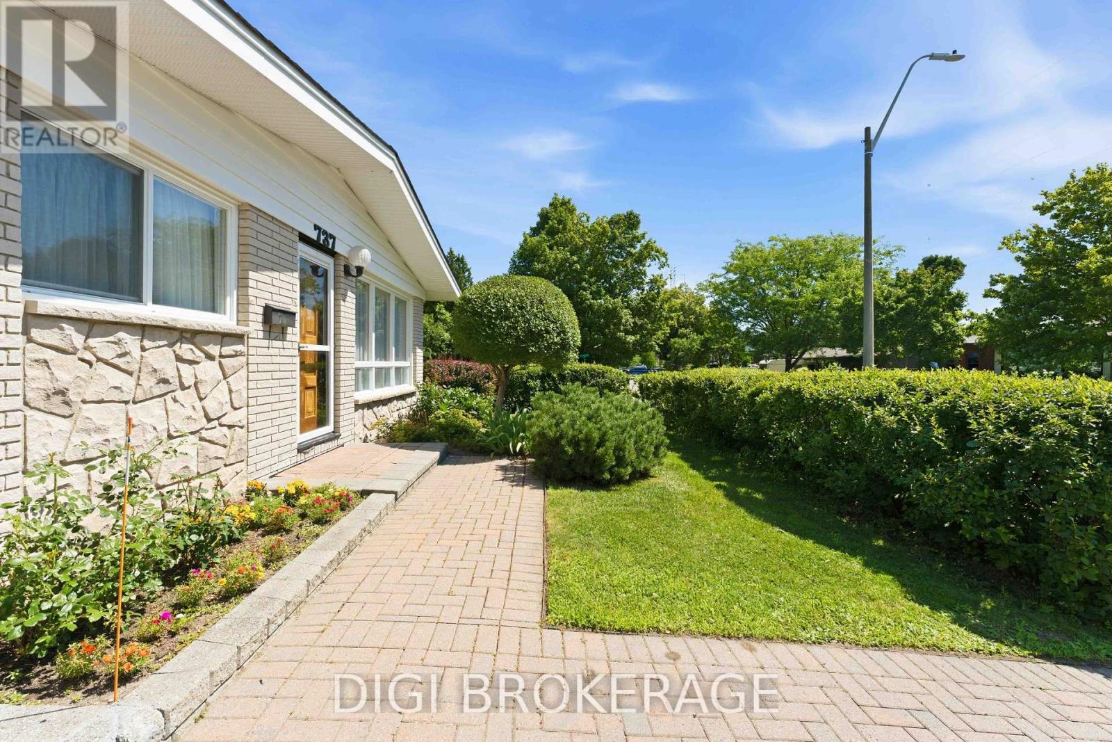 737 SOUTHMORE DRIVE W - Image 9